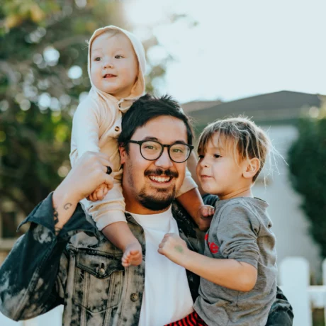 veteran father with his children