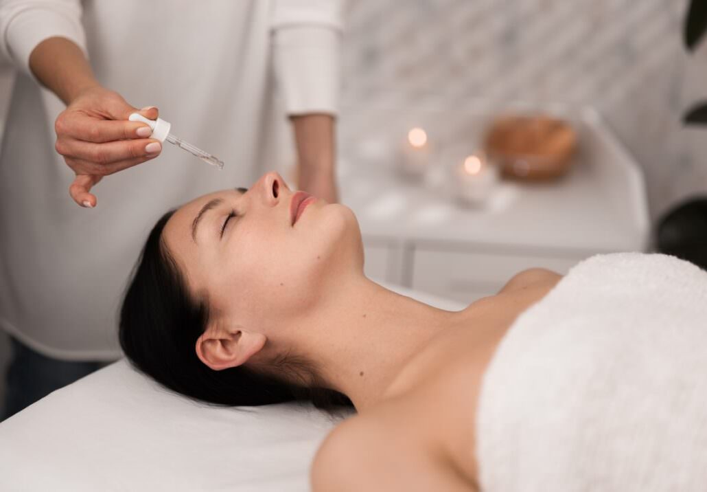 Female veteran receiving essential oil/aromatherapy treatment